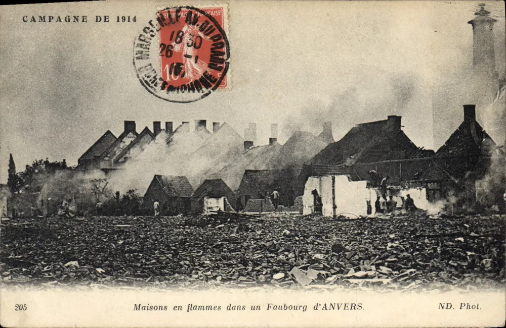 Haus in Flammen in einem Vorort von Antwerpen — Kampagne 1914 — ND. Fot. — N° 205 - Vorderseite
