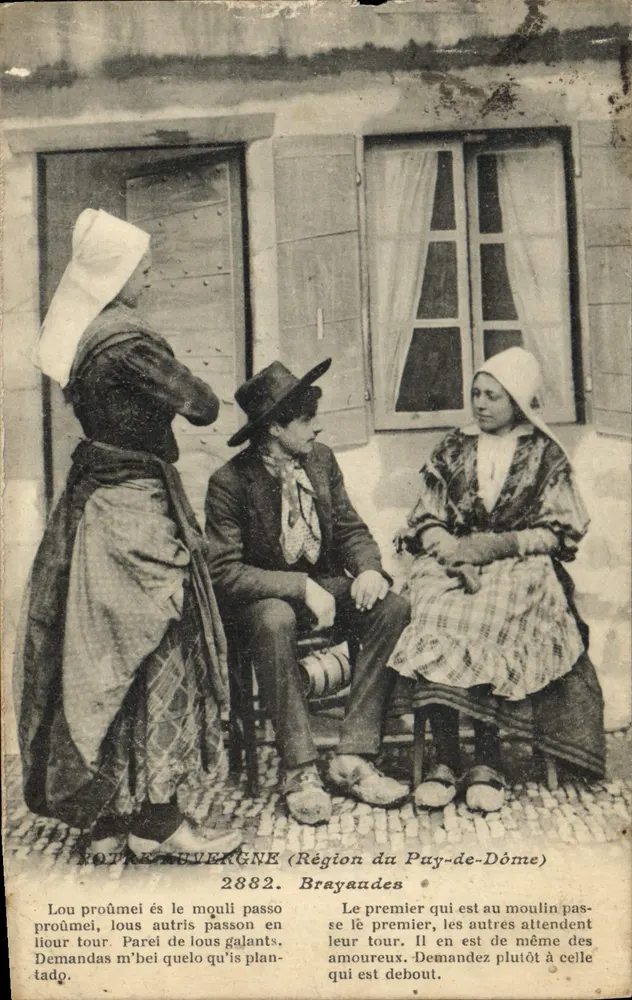 Notre-Auvergne — Dorfszene in Brayatdes (Region Puy-de-Dôme) — Verlag: Druck auf der Karte Nr. 2882 - Vorderseite