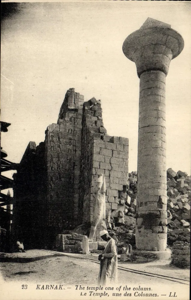 Karnak — O templo, uma das colunas — LL - Frente