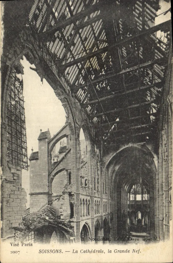 Soissons — Die Kathedrale, die Große Nave — B. Nougard, Verleger Claye (S.-et-M.) - Vorderseite