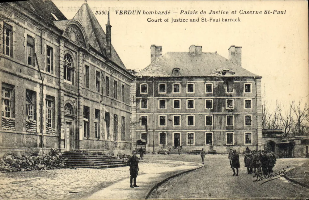 Beschossenes Verdun — Gerichtsgebäude und Kasernen St-Paul — La Tensée - Vorderseite