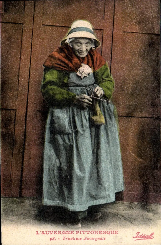 Pittoreske Auvergne — Auvergnate Strickerei — Ideal - Vorderseite