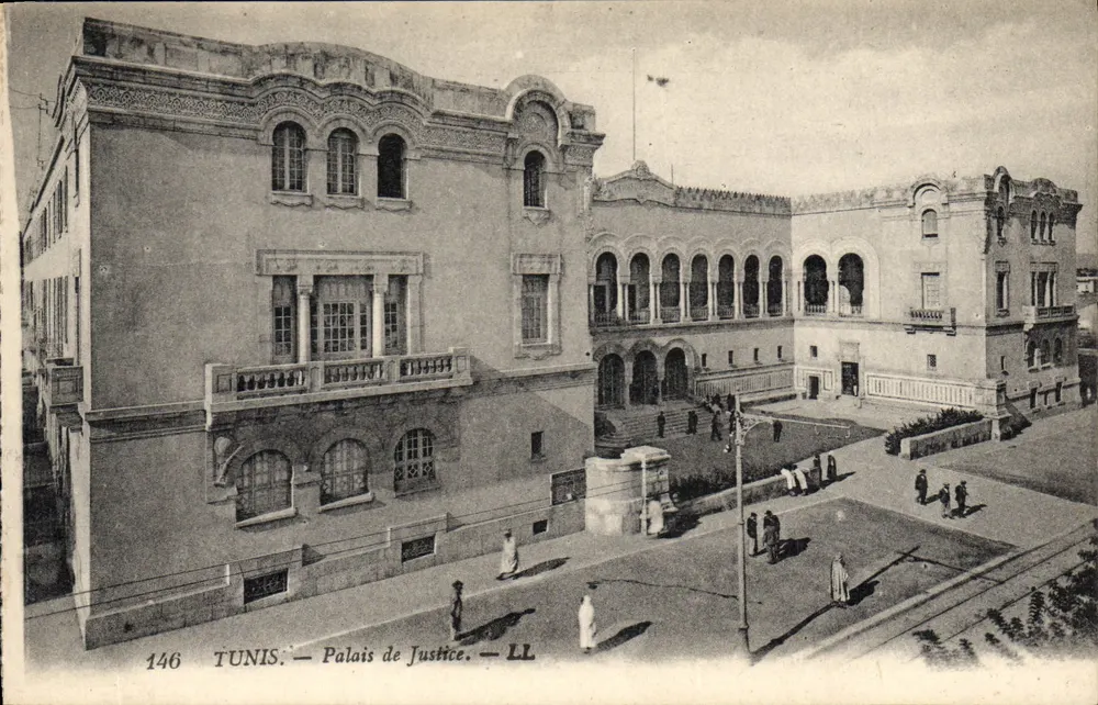 Tunis — Palácio de Justiça — LL - Frente