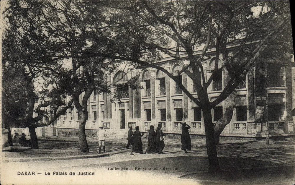 DAKAR — O Palácio de Justiça — Coleção J. Benyounoff - R.p. int. - Frente
