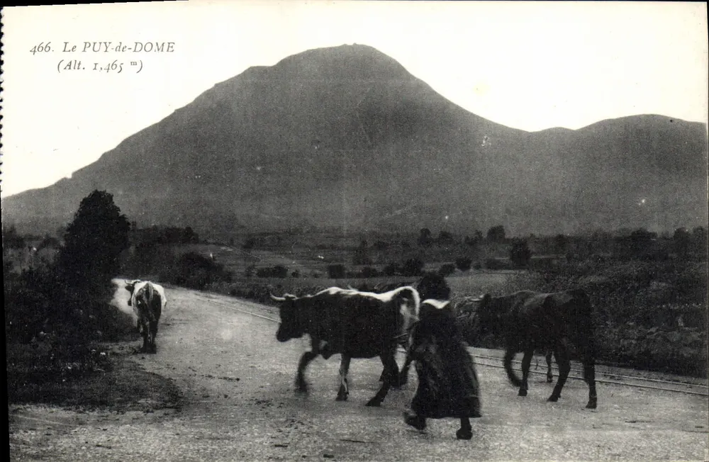 Le PUY-de-DOME — Alt. 1.465 m — Éditeur G. d'O. - Frente