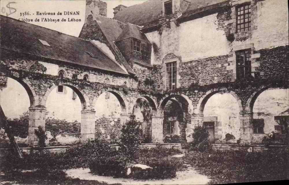 Cloître da Abadia de Léhon — Environs de DINAN — série 3386 - Frente