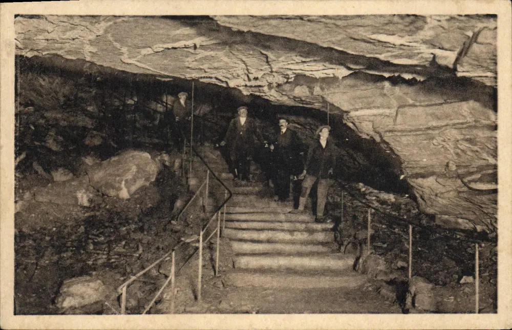 Grutas de Arcy-sur-Cure — A Descida — A. Joublin - Frente