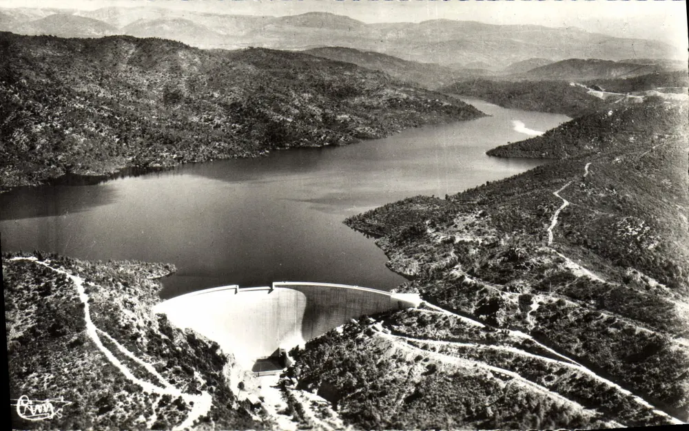 See und Staudamm von Malpasset — Fréjus (Var) — Luftbild vor dem Unglück — Combiére Imp. M. CIM - Vorderseite