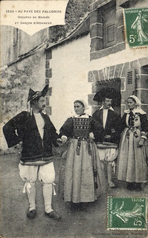 Im Land der Paludiers — Gruppen von Brautpaaren und Trauzeugen — Phototypie Vassellier, Nantes - Vorderseite