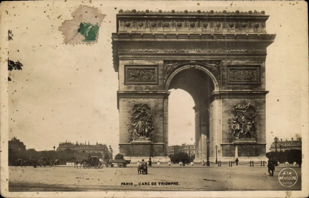 पेरिस — ट्रियंफ के वलय — À LA MÉNAGÈRE PARIS - आगे