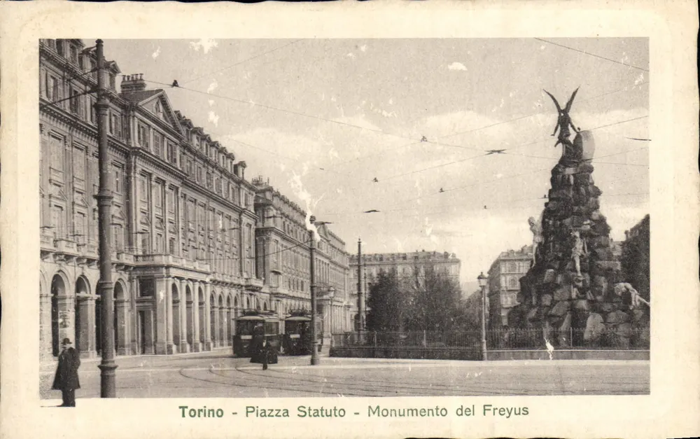 Torino - Piazza Statuto - Monumento do Freyus — editor M. G. C. In T. - R. 10486 - Frente