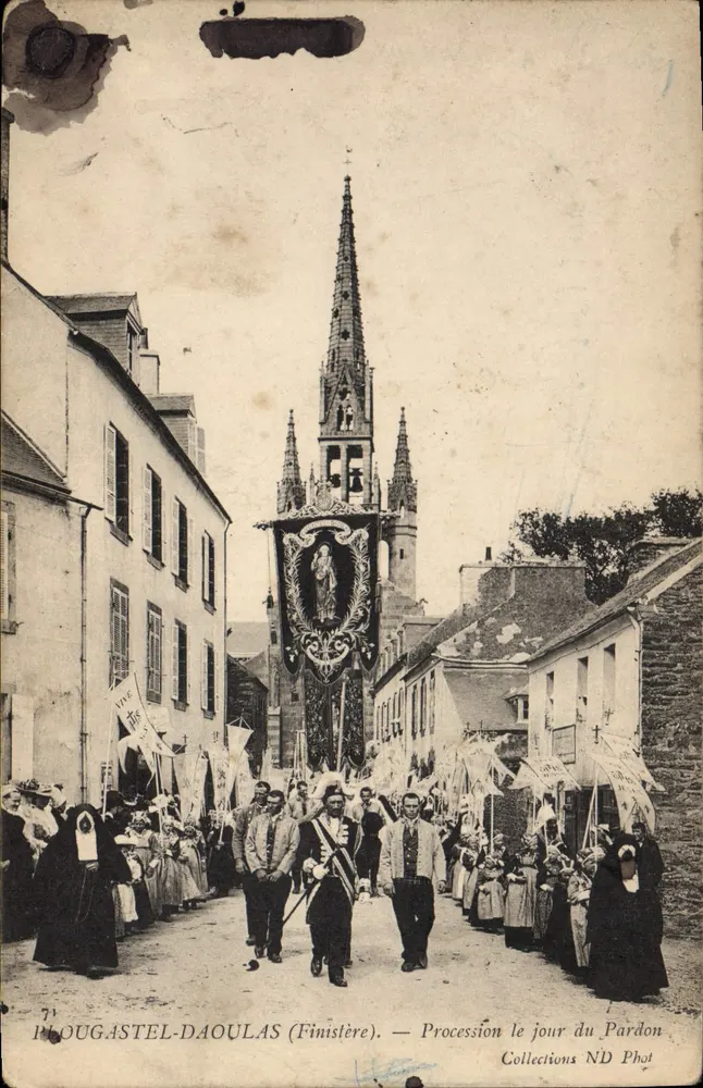 PLOUGASTEL-DAOULAS (Finistère) — Prozession am Tag des Pardons — Collections ND Phot - Vorderseite