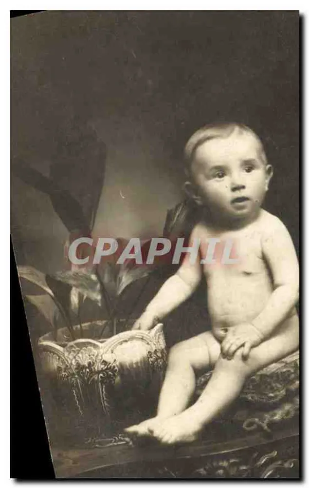 Bebê — Fotografia de 9 meses — Armand Segonds, nascido em 6 de fevereiro de 1916 - Frente