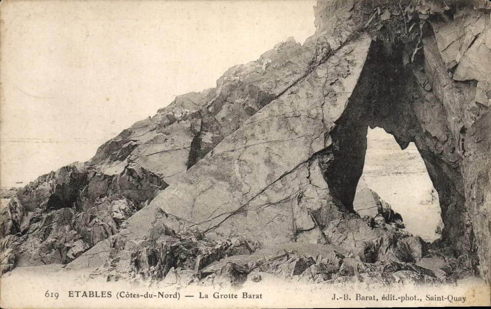 Etables (Côtes-du-Nord) — La Grotte Barat — J.-B. Barat, edit.-phot., Saint-Quay - Recto