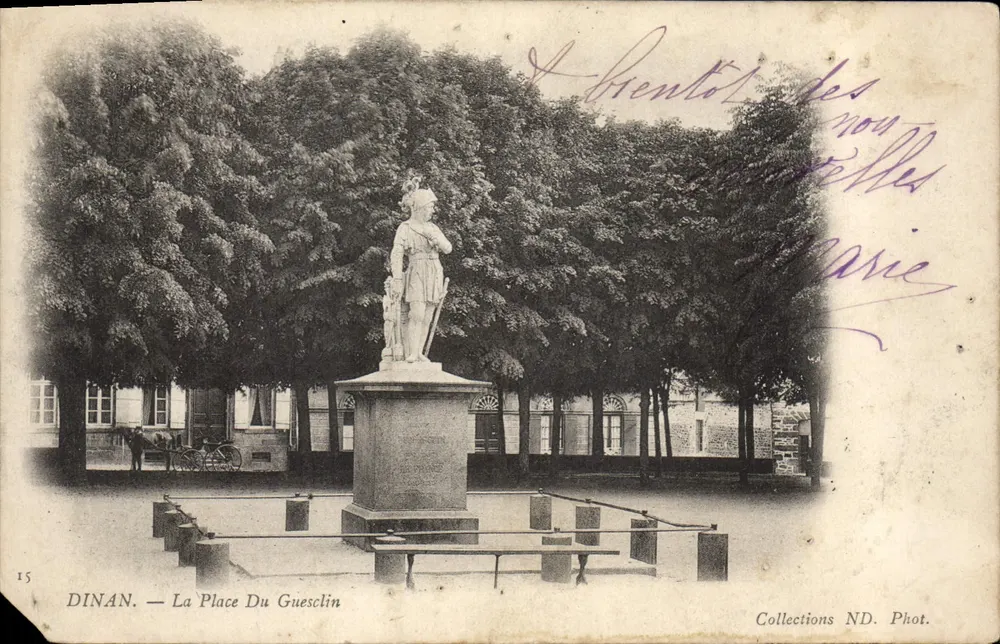 Dinan — A Praça Du Guesclin — Collections ND. Phot. - Frente
