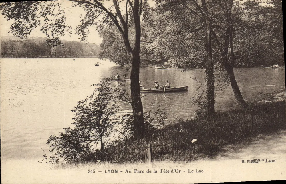 LYON - Au Parc de la Tête d'Or - Le Lac — B.F. 'Lux' n°345 - Vorderseite