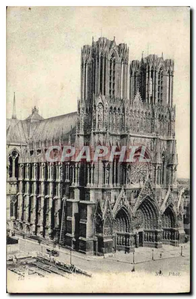Catedral Nossa Senhora de Reims — vista da fachada — N.D. Phot. - Frente