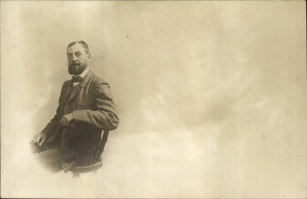 Retrato de um homem barbado — editor Union Postale Universelle, n° 150 - Frente