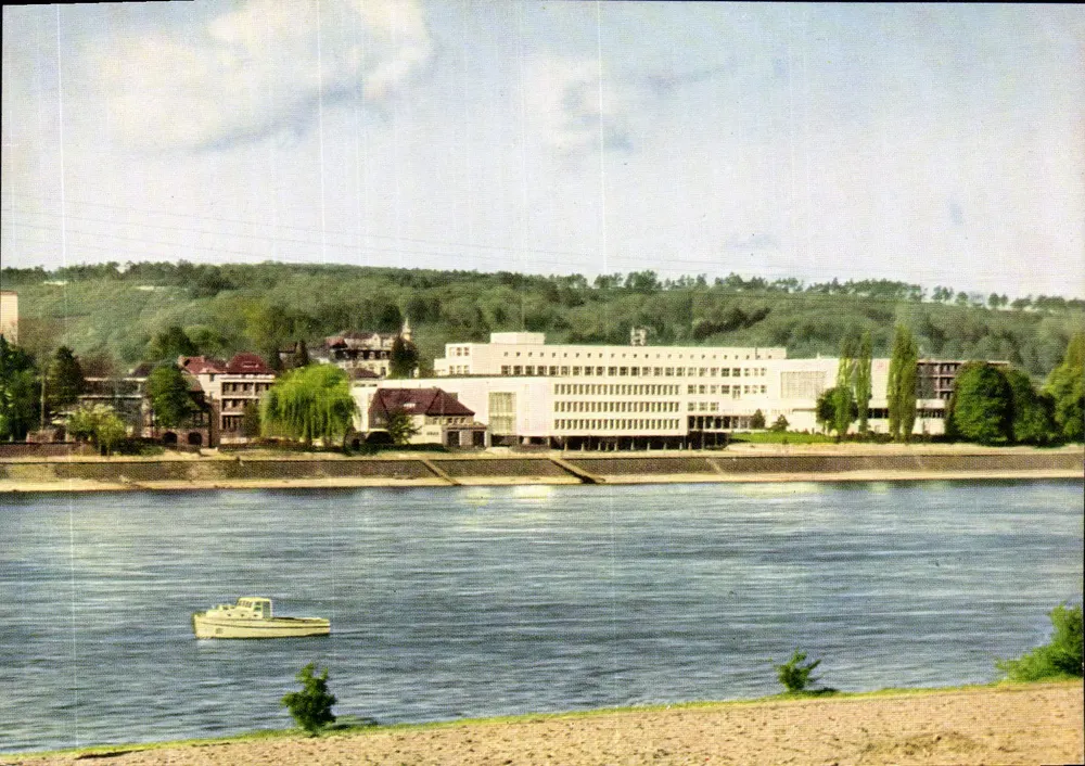 Bonn : Bundeshaus, vista dal Reno — fotografia a colori di Jos. Kessel, Niederdollendorf b. Bonn, n° 2016 - Recto