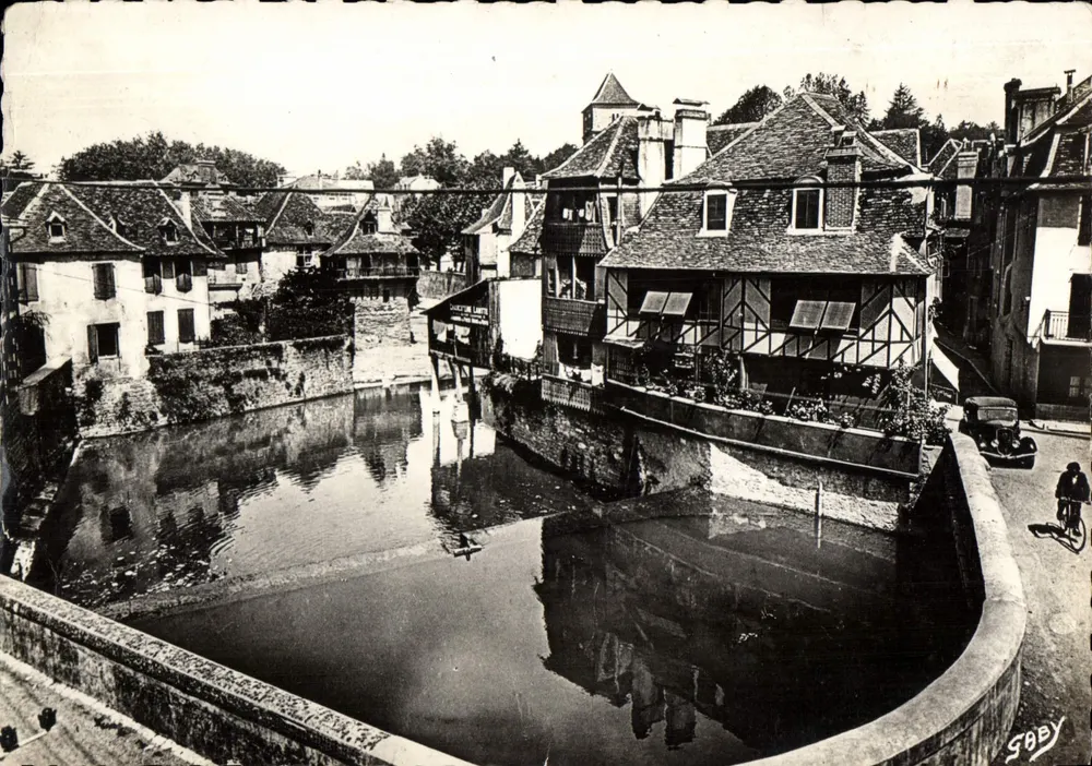 Salies-de-Béarn — Brücke des Mondes und alte Häuser — Verlag Gaby - Vorderseite