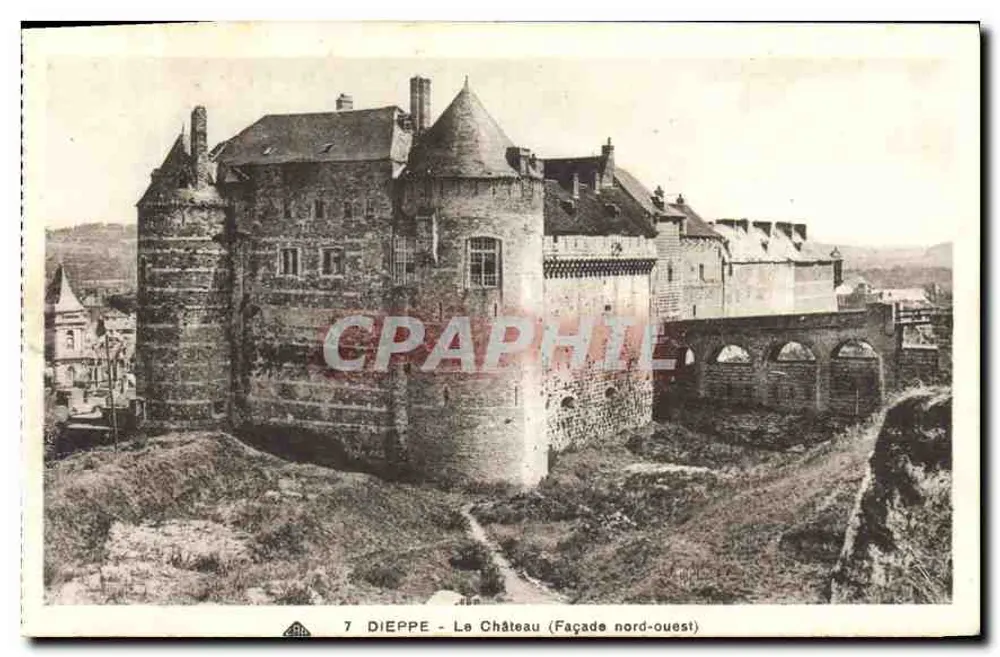 Dieppe - El Castillo (Fachada noroeste) — serie 7 — editor Ch. des Arts Photomécanique, Strasbourg-Schiltigheim - Anverso