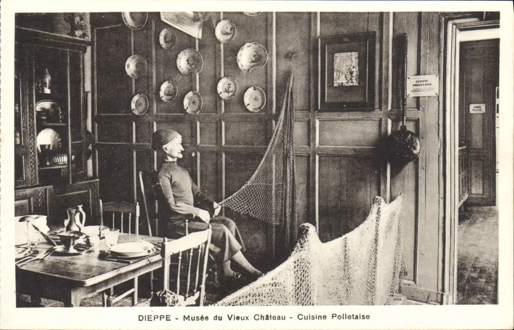 Dieppe - Museum des Alten Schlosses - Polletaise Küche - Vorderseite