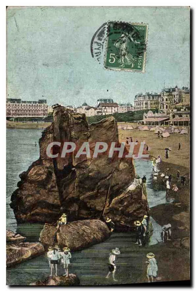 Praia de Biarritz — rochedos e banhistas — editor A.DIA-Photo Paris - Frente