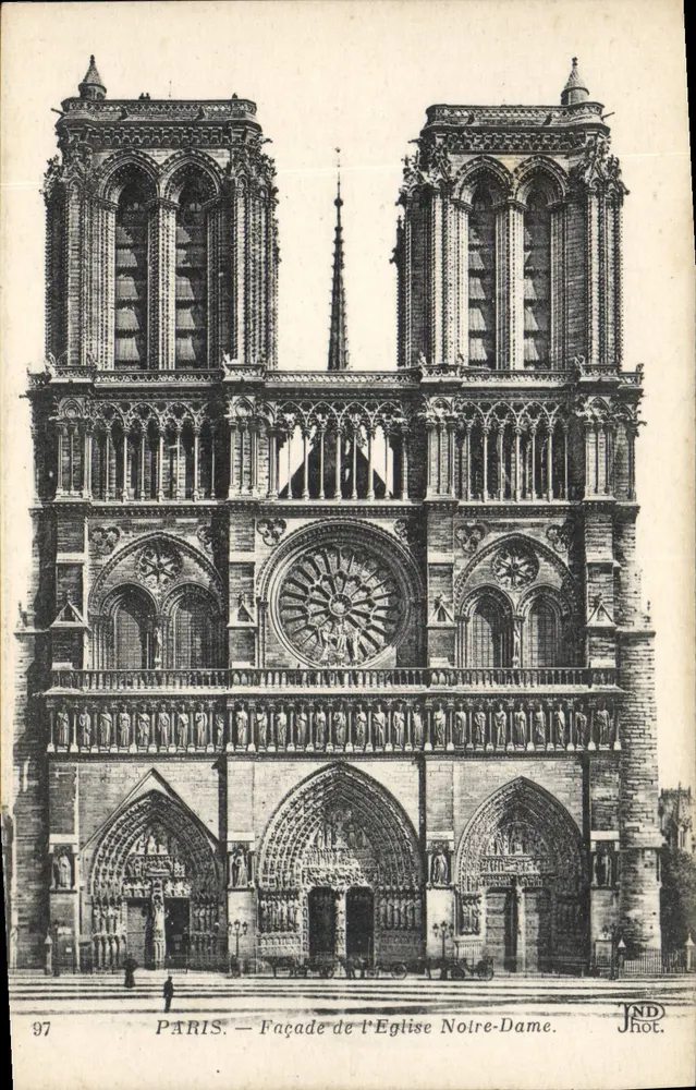 Paris — Fachada da Igreja Notre-Dame — JND Hot. - Frente