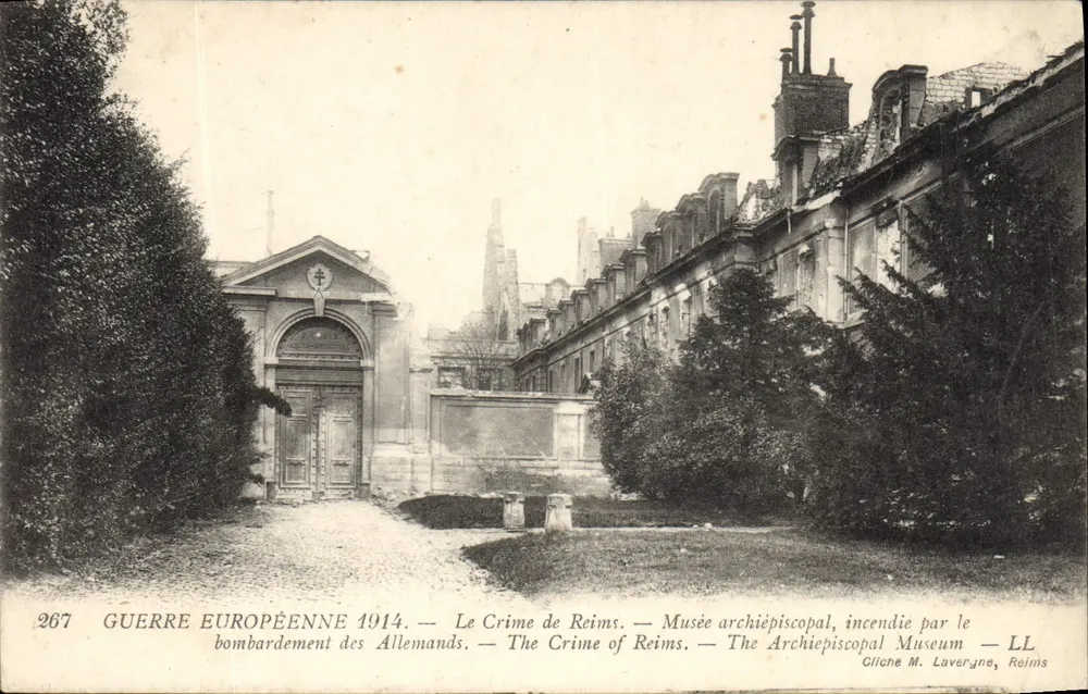 Archbishop's Museum of Reims — burned by the Germans — Gliche M. Lavergne, Reims - Vorderseite