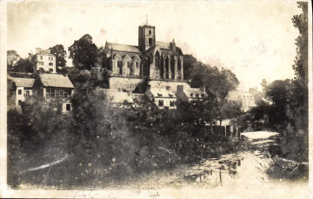 Lamballe (C.-du-N.) — A Rivière — Igreja e aldeia — Edições A. Gouëssant - Frente