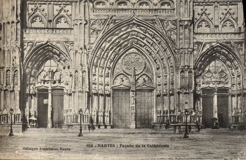 NANTES — Fachada da Catedral — Héliotypie Armoricaine, N° 152 - Frente