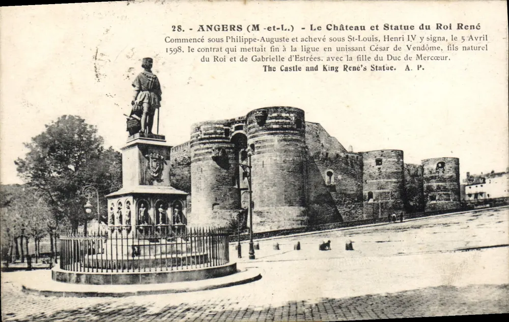 Angers (M-et-L.) — O Castelo e Estátua do Rei René — A. P. - Frente