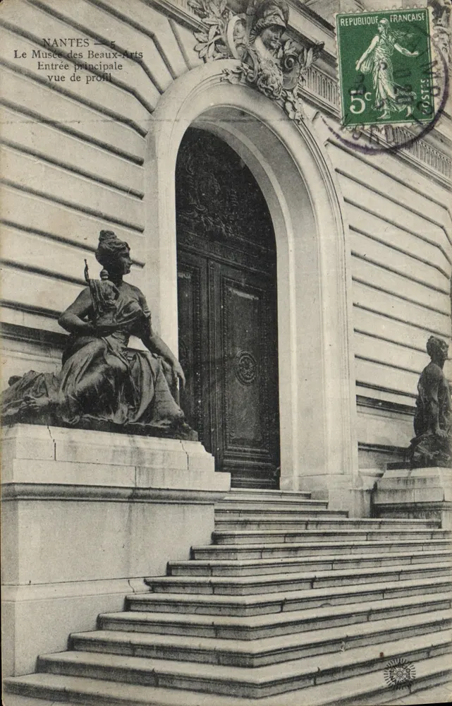 NANTES — Das Museum der Fine Arts — Haupteingang von der Seite gesehen — unbekannter Verlag, Seriennummer 5 - Vorderseite