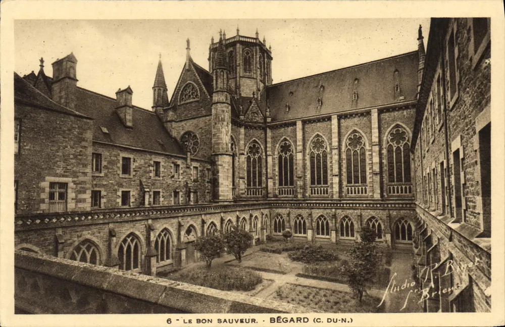 Le Bon Sauveur - Bégard (C. du-N.) — Studio R. Brieres - Frente