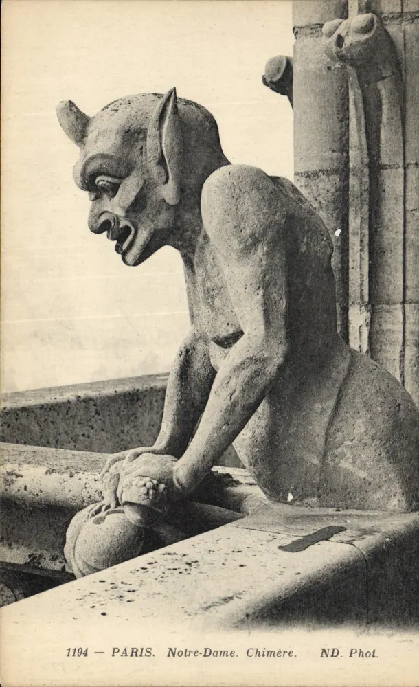 Notre-Dame — Chimère — ND. Phot. - Frente