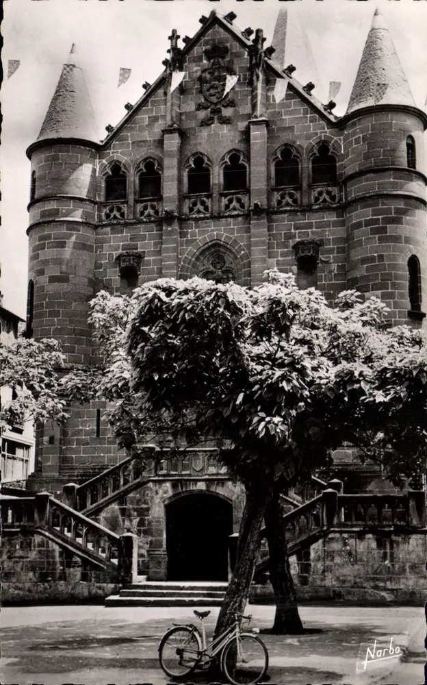 Altes Rathaus von Espalion — Aveyron — S.N.E. Narbo - Vorderseite