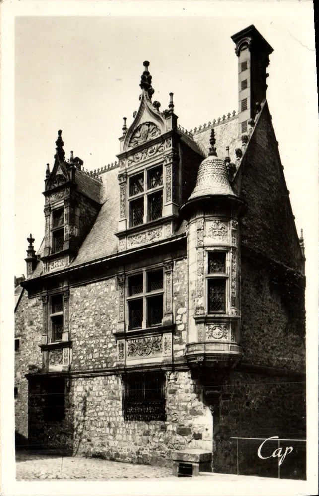 Haus aus dem 16. Jahrhundert, Schlossplatz — Le Mans — Verlag Cap - Vorderseite