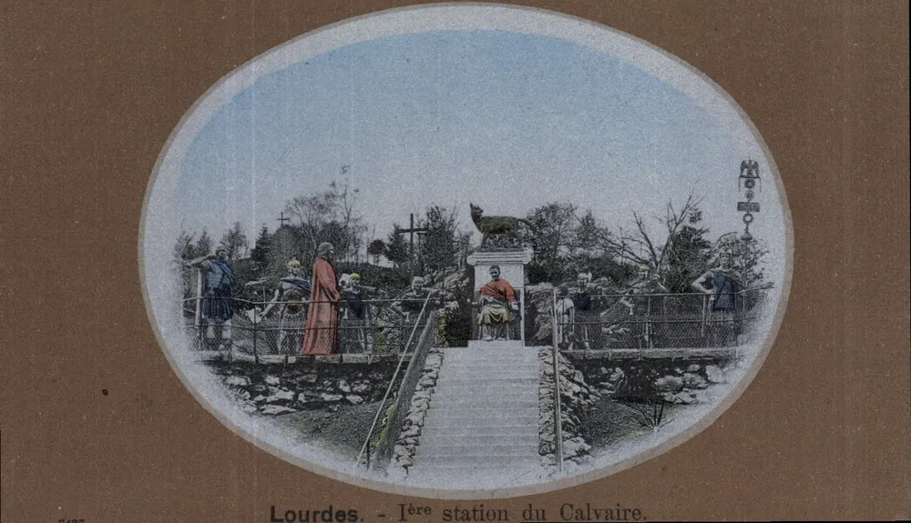 Lourdes - 1ª estação do Calvário — L. M. Paris, n° 5197 - Frente
