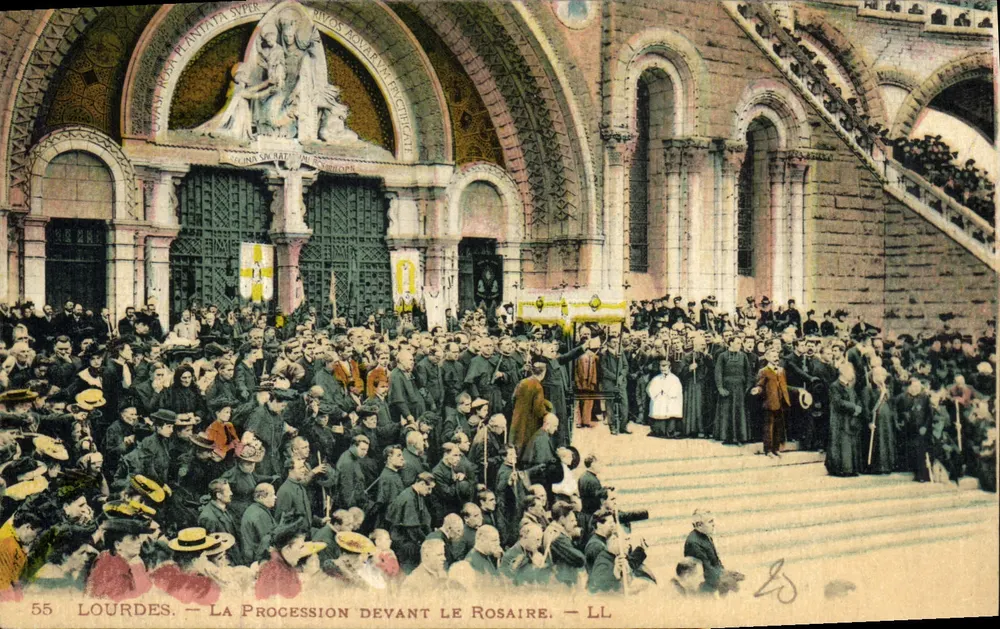 Lourdes — A Procissão diante do Rosário — LL - Frente