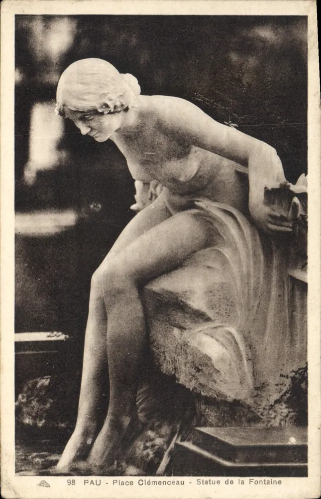 Pau - Place Clémenceau - Statue der Fontaine - Vorderseite