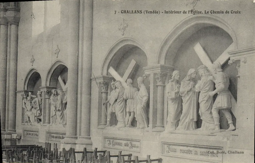 Chaleans (Vendée) - Interno della Chiesa. Il Via Crucis - Recto