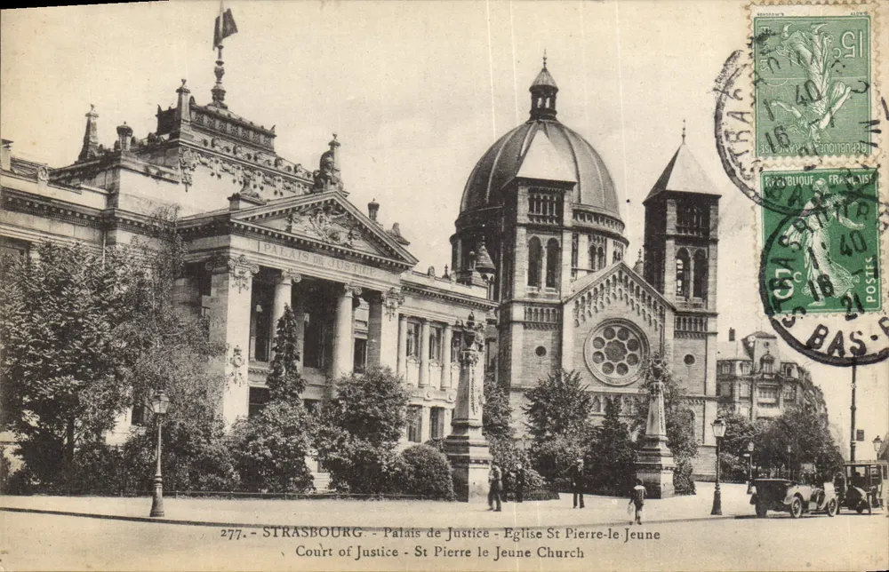 Straßburg - Palast der Justiz - Kirche St Pierre-le Jeune - Vorderseite