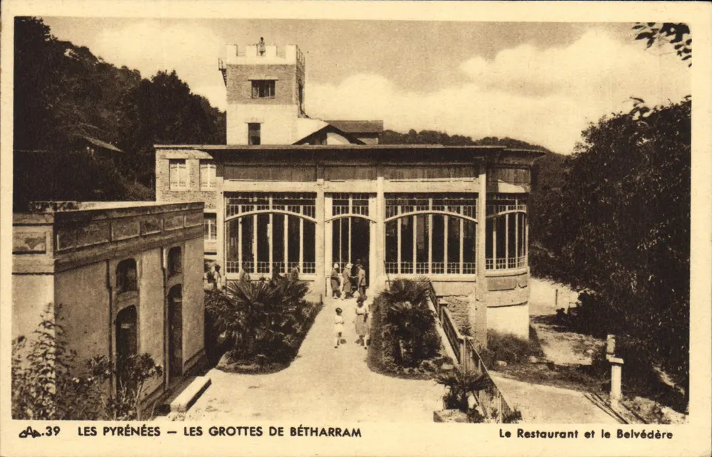 Die Pyrenäen — Die Grottes de Bétharram — Das Restaurant und der Belvedere - Vorderseite