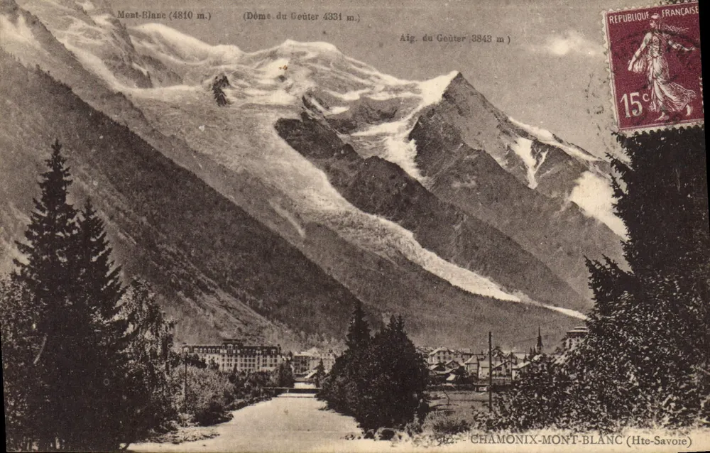 Chamonix-Mont-Blanc — Vista das montanhas nevadas — L. Fantaz, editor - Frente