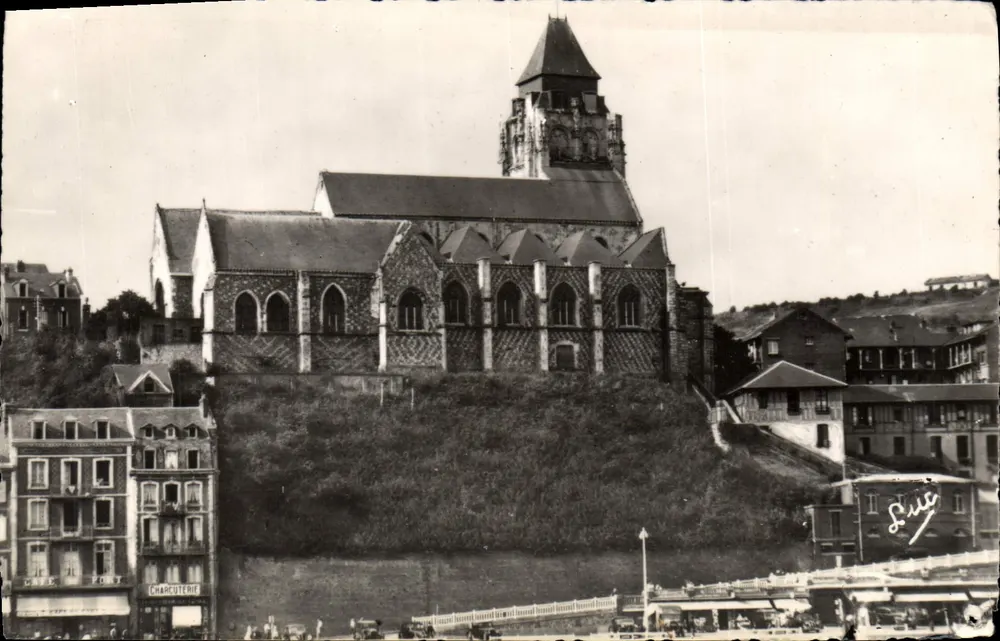 Le Tréport Mers les Bains — A igreja — Edição Luc, Montreuil-sur-Mer - Frente