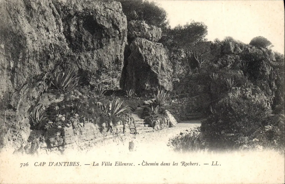 Cap d'Antibes — A Villa Eilenroc — Caminho entre os Rochos — LL — n°726 - Frente