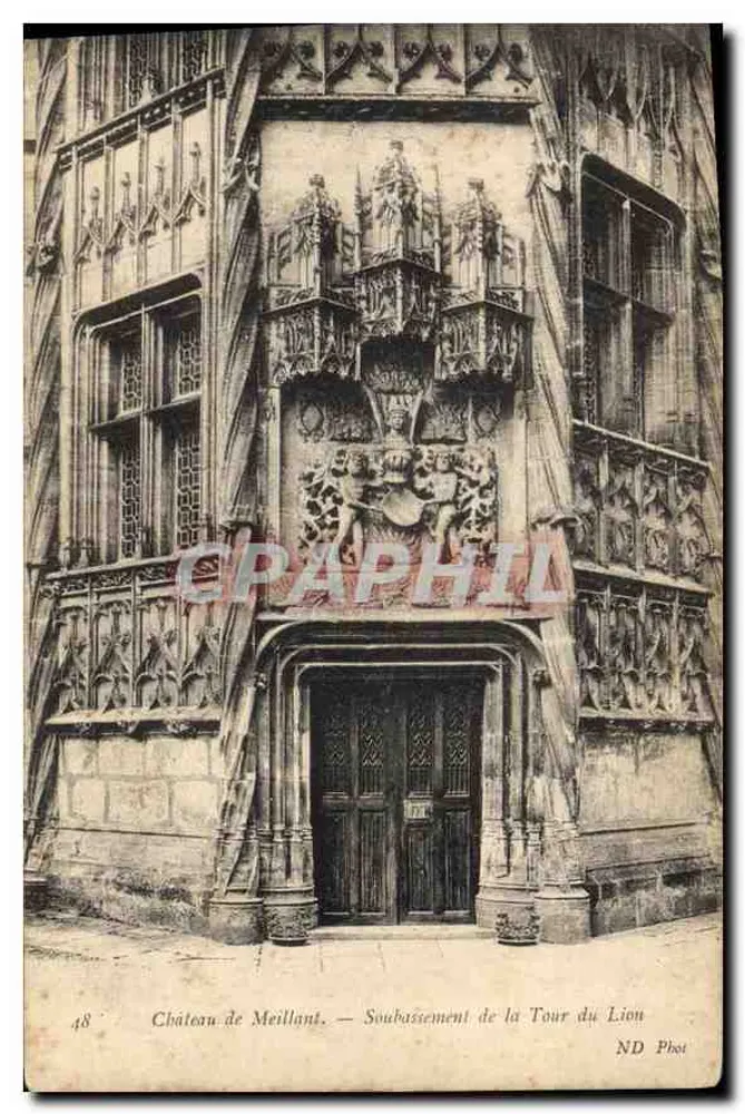 Schloss Meillant — Sockel der Löwenturm — ND Fotografie - Vorderseite