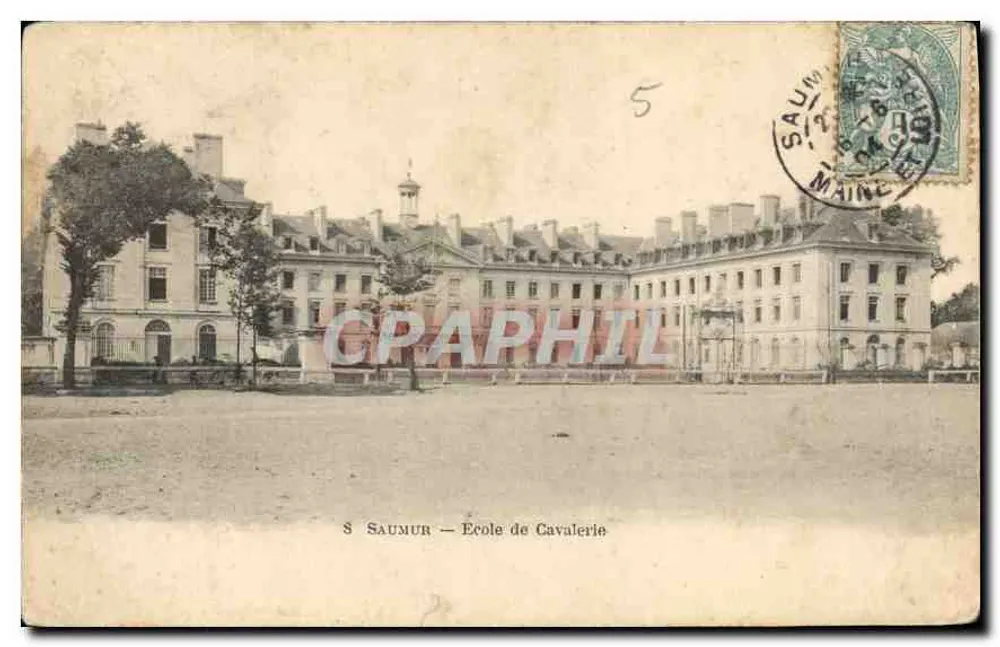 Saumur — Escola de Cavalaria - Frente