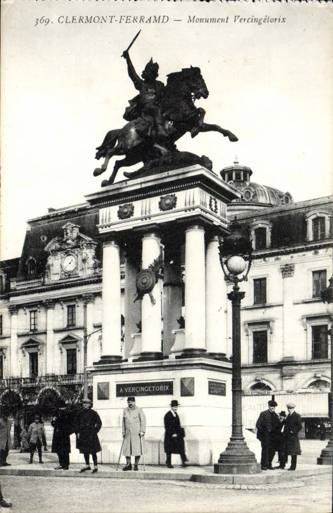 Clermont-Ferrand — Monumento Vercingétorix — Editor G. d'O. - Frente