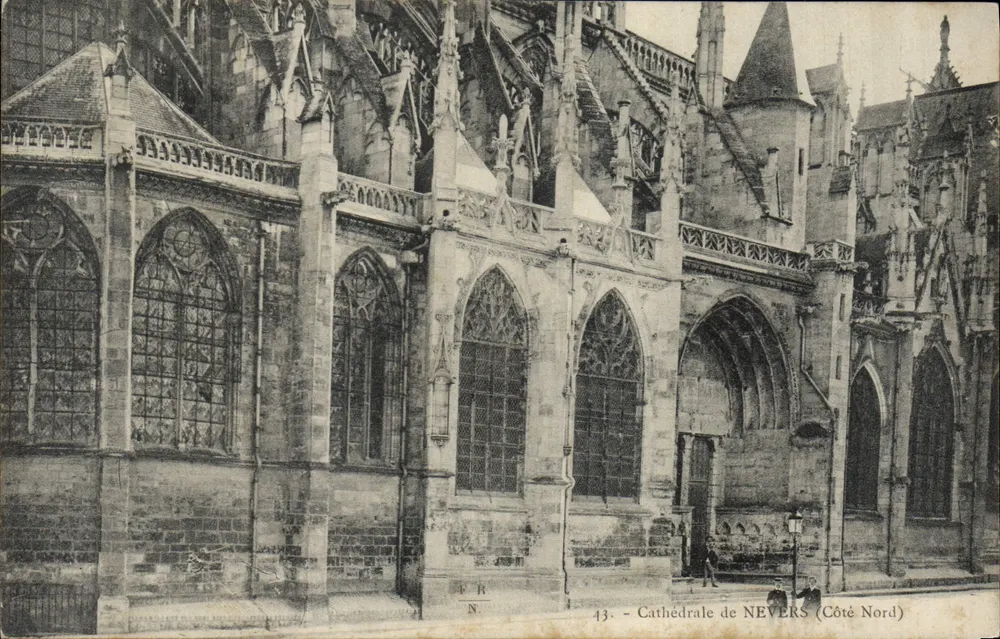 Catedral de Nevers — Lado Norte — Editor E.R.N. n°43 - Frente